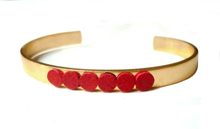 Selene_bracelet_rouge